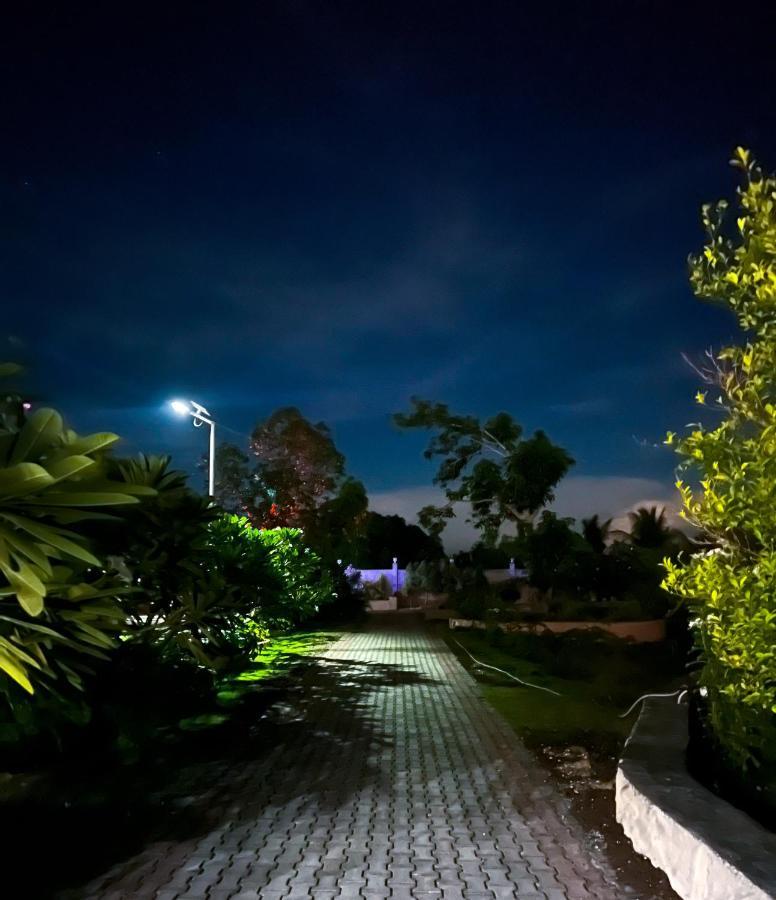 La Plumerias Moalboal Exterior photo