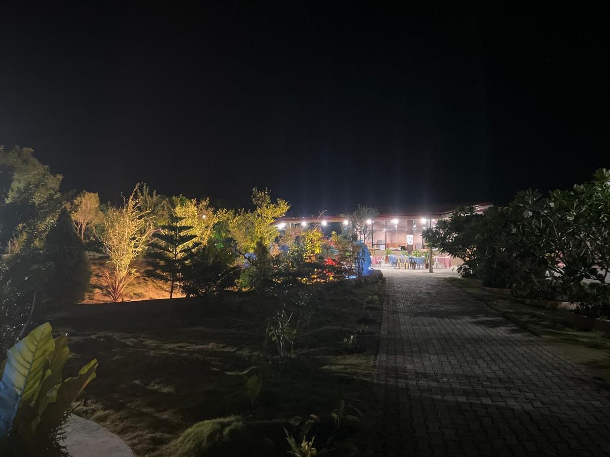 La Plumerias Moalboal Exterior photo