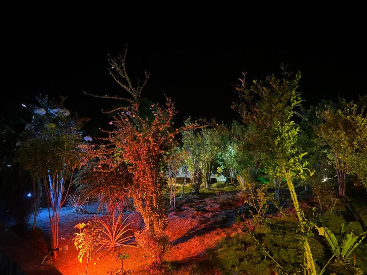 La Plumerias Moalboal Exterior photo